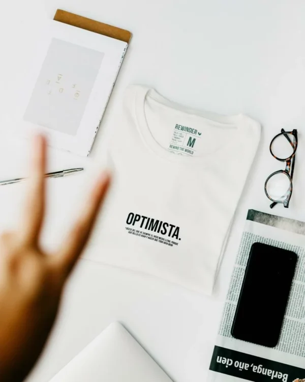 camiseta-optimista-optimized