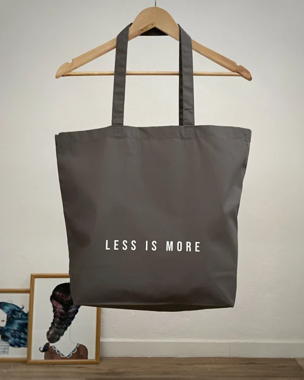 Bolsa Less Is More